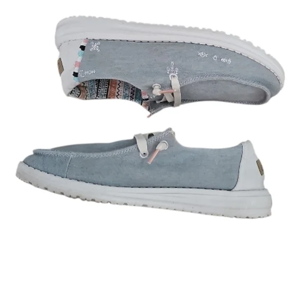 Hey Dude Wendy Boho Light Denim Slip-On Shoes Women’s 7 Casual Comfort Travel - Picture 12 of 13